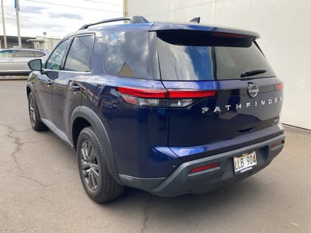 2022 Nissan Pathfinder SV photo 3