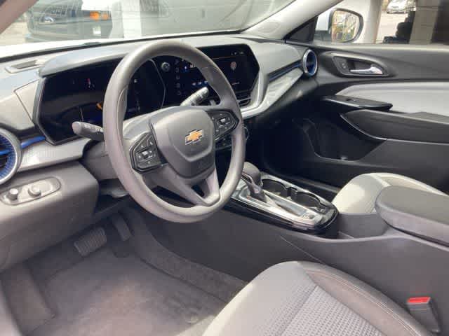 Thumbnail: 2024 Chevrolet Trax - 2