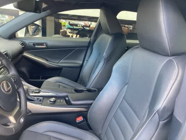 Thumbnail: 2020 Lexus IS - 11