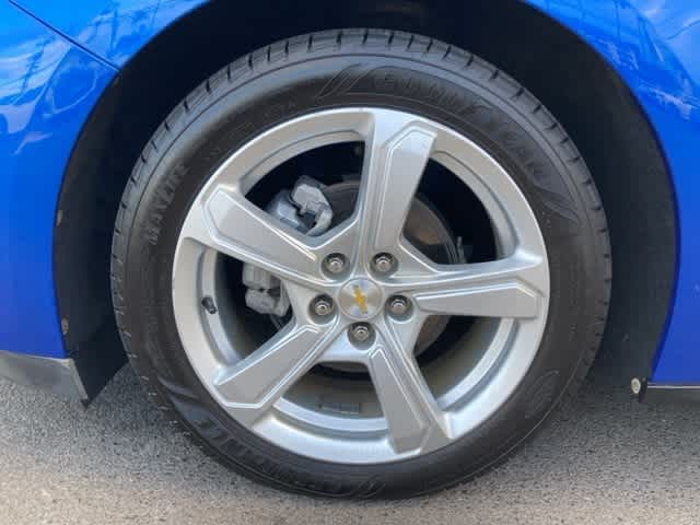 Thumbnail: 2017 Chevrolet Volt - 8