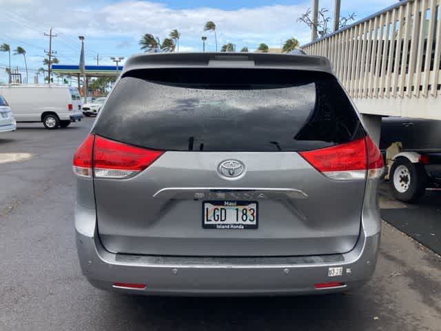 Thumbnail: 2012 Toyota Sienna - 5