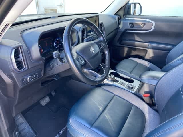 2022 Ford Bronco Sport Outer Banks photo 2