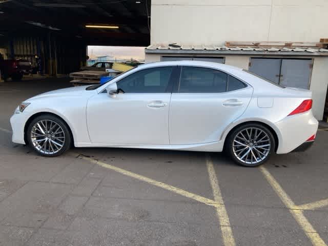 Thumbnail: 2018 Lexus IS - 3