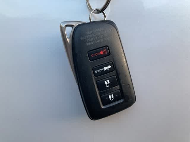 Thumbnail: 2018 Lexus IS - 20