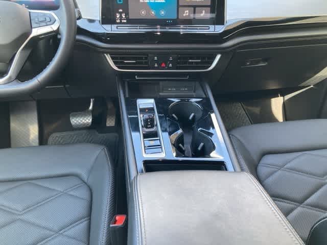 Thumbnail: 2024 Volkswagen Atlas - 17