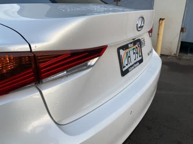 Thumbnail: 2018 Lexus IS - 7