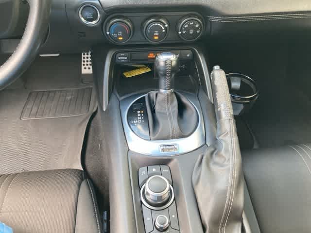 Thumbnail: 2021 Mazda MX-5 Miata - 16