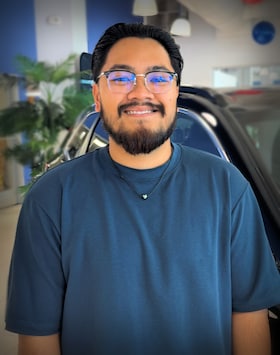 Staff member Kyle Duldulao from ID_04dd54b6e4bf