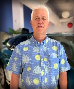 Staff member Richard Pearson from ID_04dd54b6e4bf