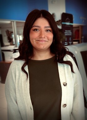 Staff member Selena Damian from ID_04dd54b6e4bf