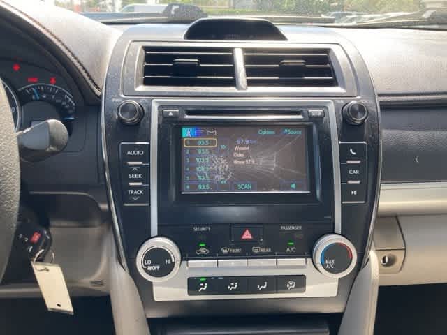 Thumbnail: 2012 Toyota Camry - 16