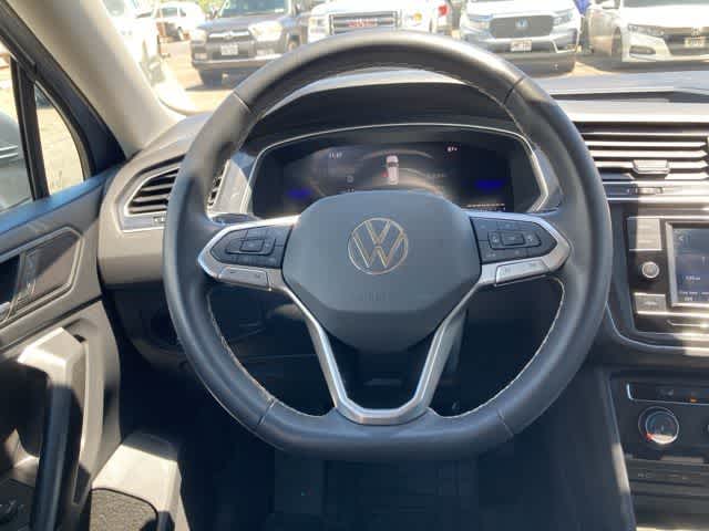 Thumbnail: 2024 Volkswagen Tiguan - 15