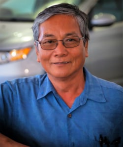 Staff member Roger Tangonan from ID_acc151c25d52