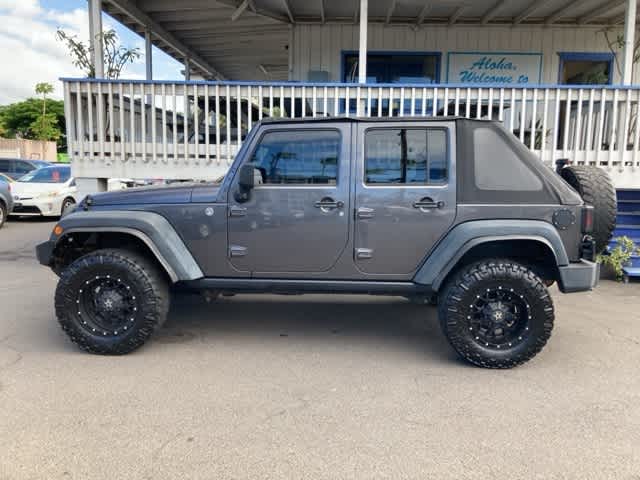 2014 Jeep Wrangler Unlimited Rubicon photo 3