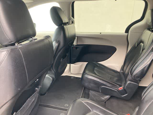 Thumbnail: 2022 Chrysler Pacifica - 12