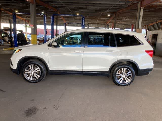 Thumbnail: 2017 Honda Pilot - 3