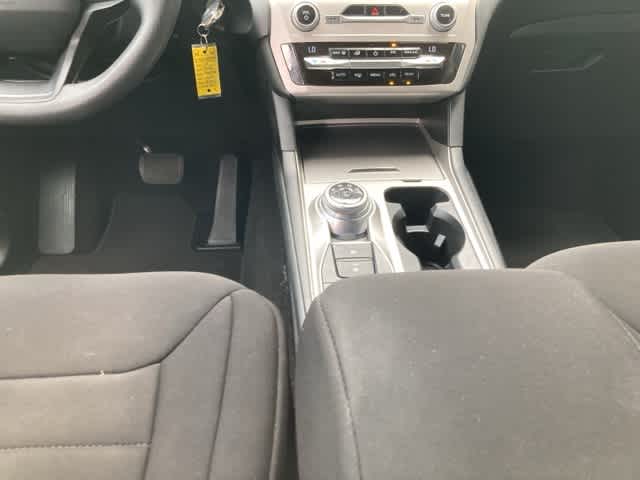 Thumbnail: 2021 Ford Explorer - 17