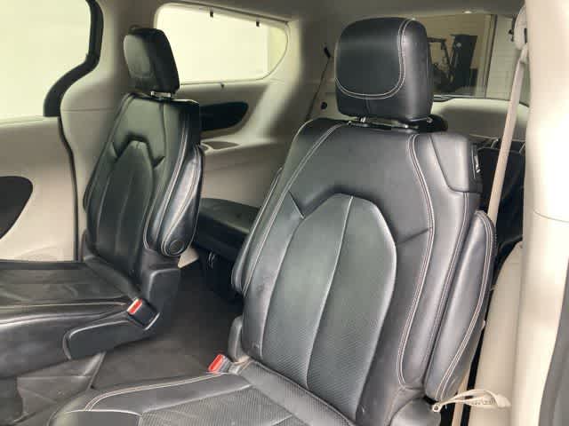 Thumbnail: 2022 Chrysler Pacifica - 13