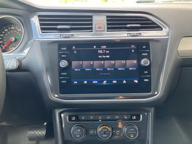 Thumbnail: 2021 Volkswagen Tiguan - 16