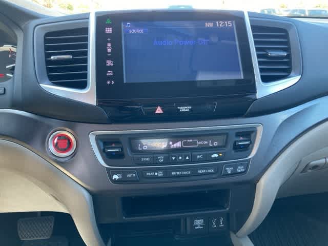 Thumbnail: 2016 Honda Pilot - 16