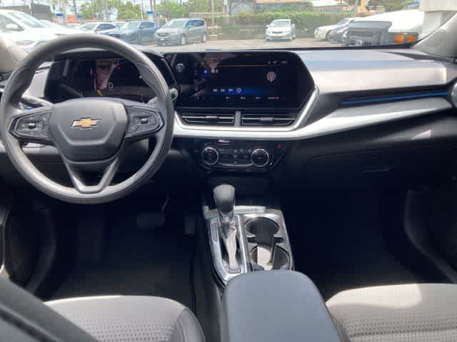 Thumbnail: 2024 Chevrolet Trax - 10