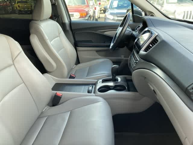 Thumbnail: 2016 Honda Pilot - 14