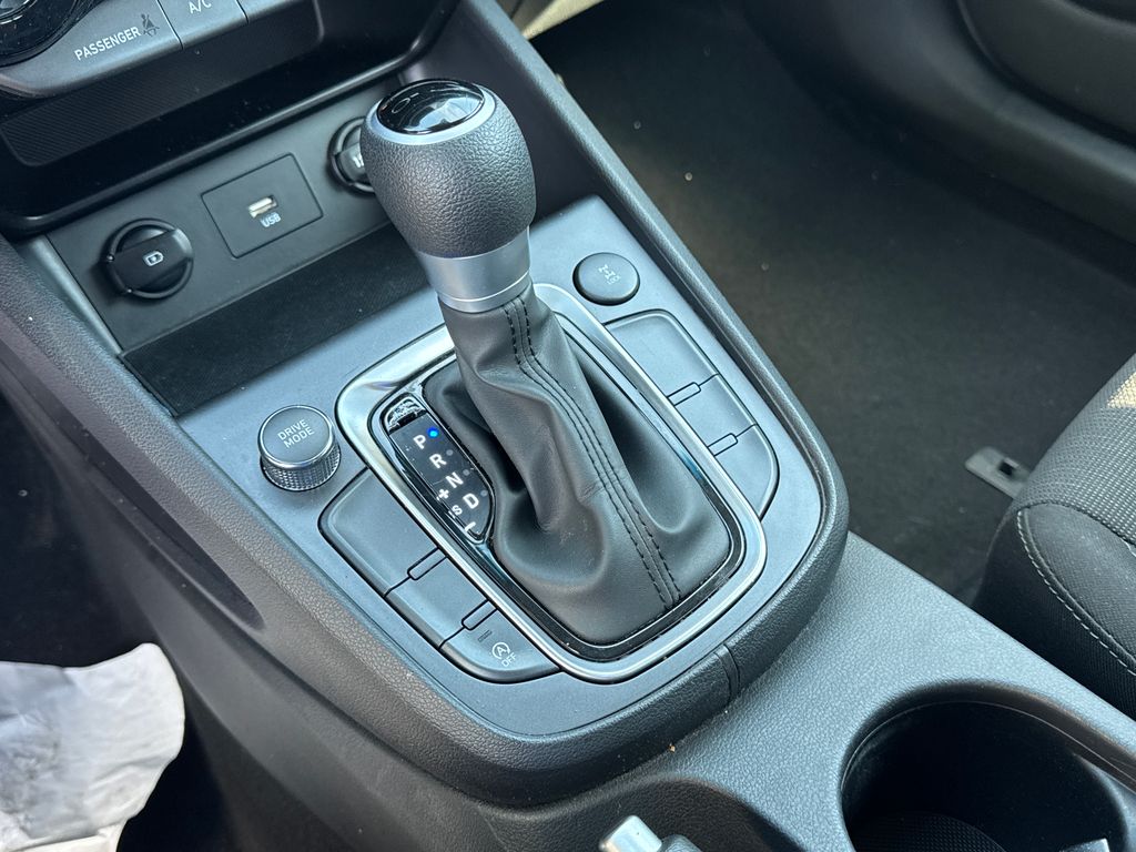 2023 Hyundai Kona SEL - Photo 29
