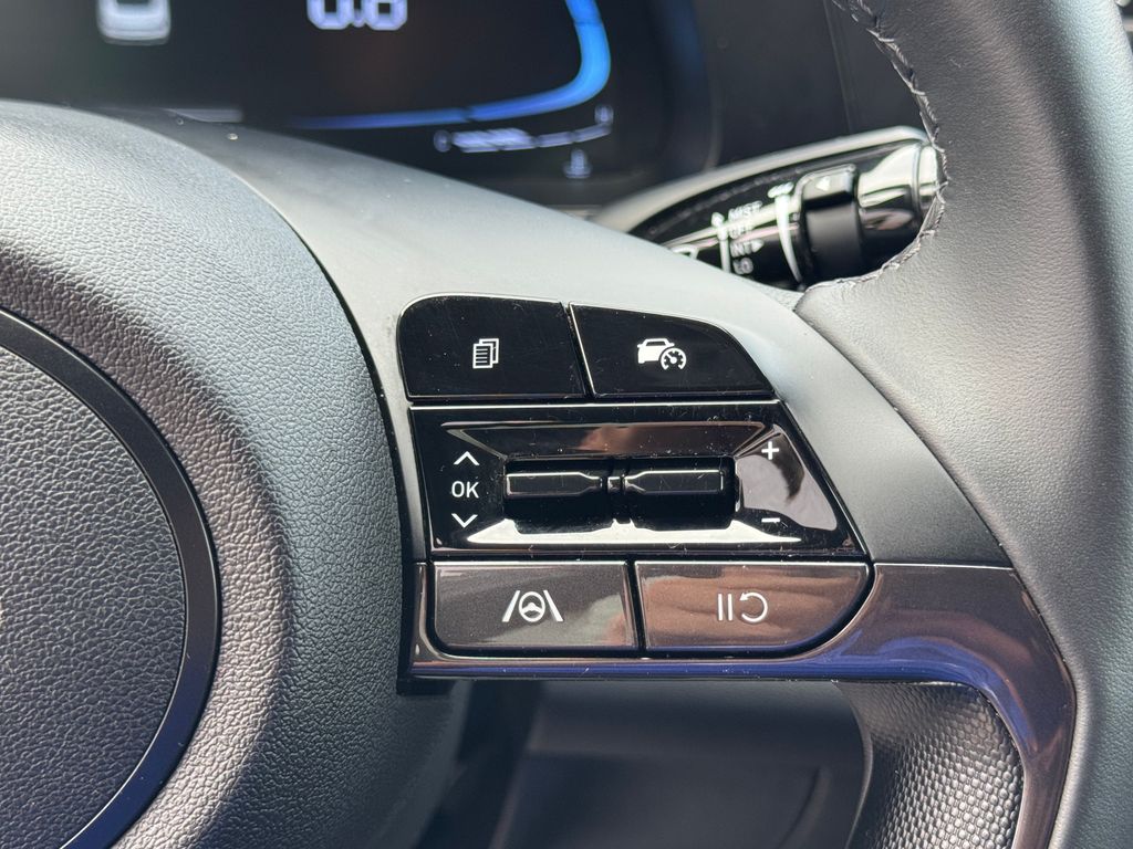 2025 Hyundai Elantra SEL - Photo 20