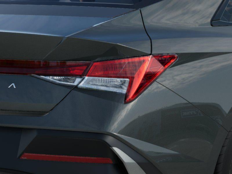 2026 Hyundai Elantra SE - Photo 10