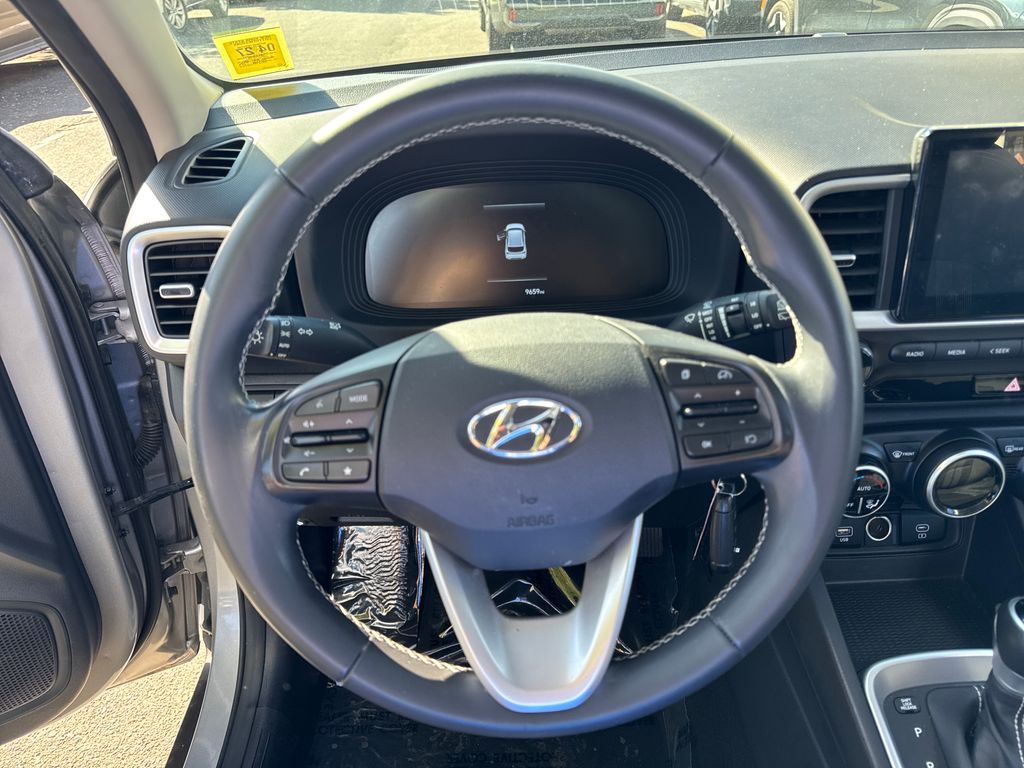 2023 Hyundai Venue SEL - Photo 17