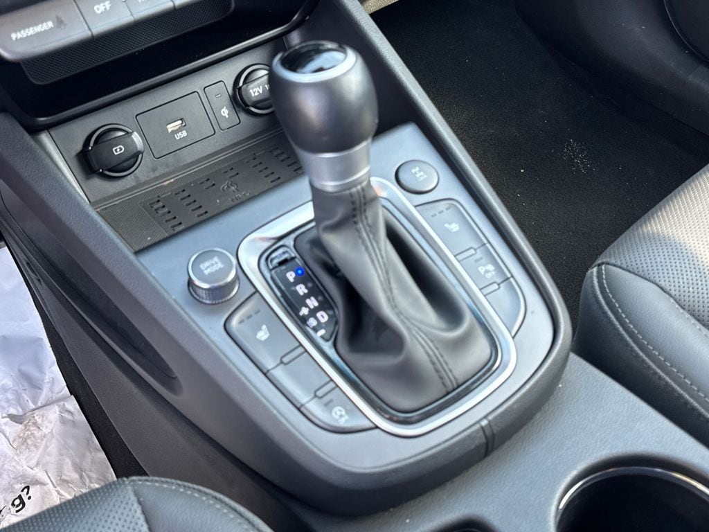 2023 Hyundai Kona Limited - Photo 31
