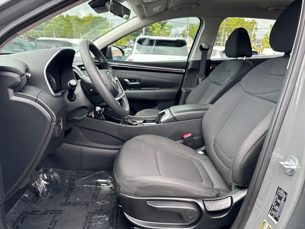 2024 Hyundai Tucson SE - Photo 16
