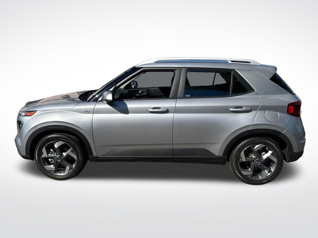 2023 Hyundai Venue SEL - Photo 7