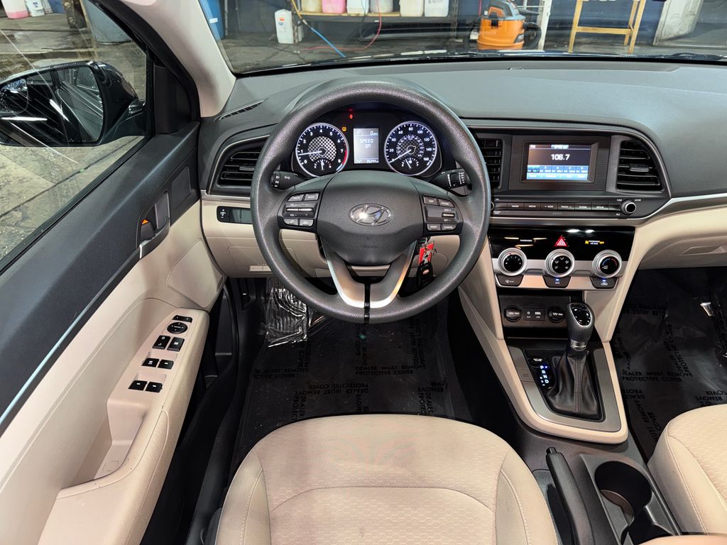 2019 Hyundai Elantra SE - Photo 29