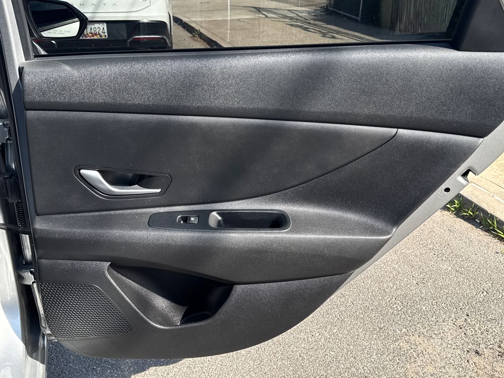 2022 Hyundai Elantra SEL - Photo 34
