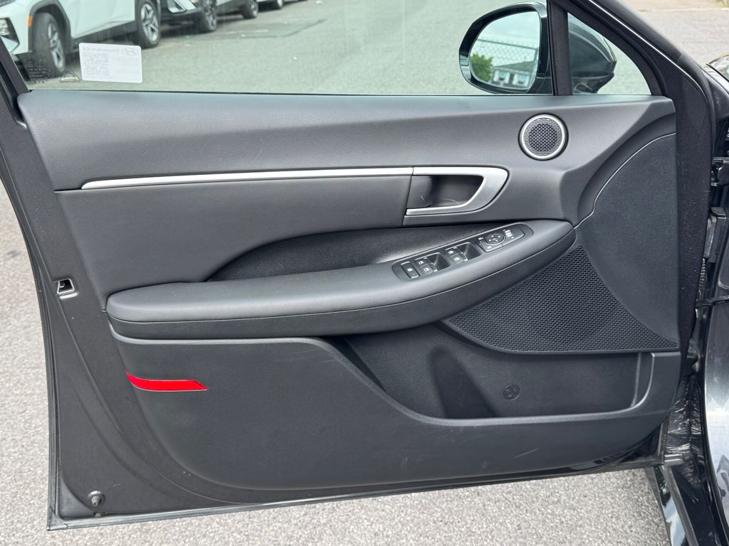 2025 Hyundai Sonata SEL - Photo 14