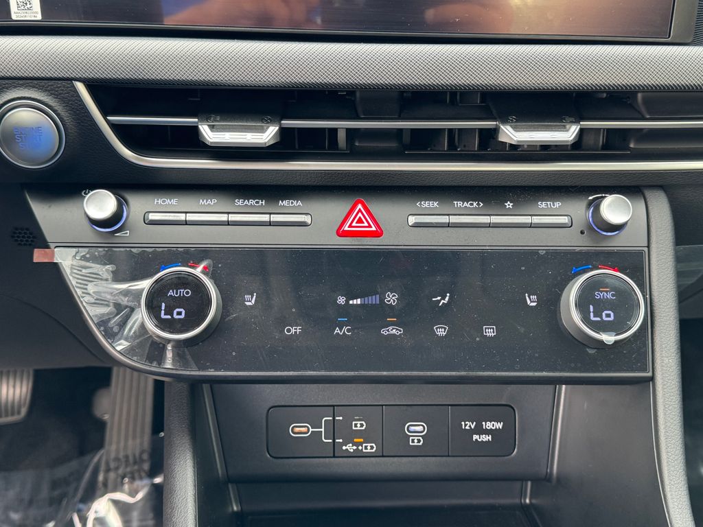 2025 Hyundai Sonata SEL - Photo 29