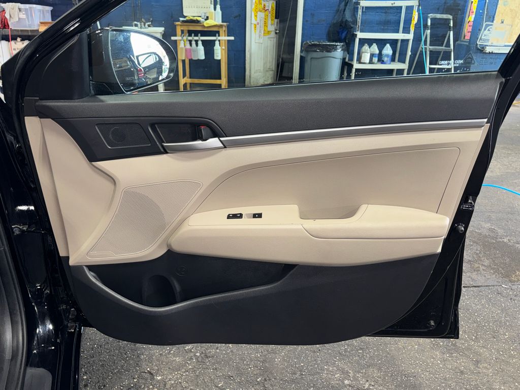 2019 Hyundai Elantra SE - Photo 35