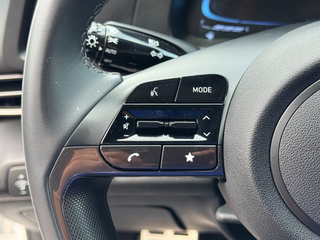 2025 Hyundai Elantra SEL - Photo 19