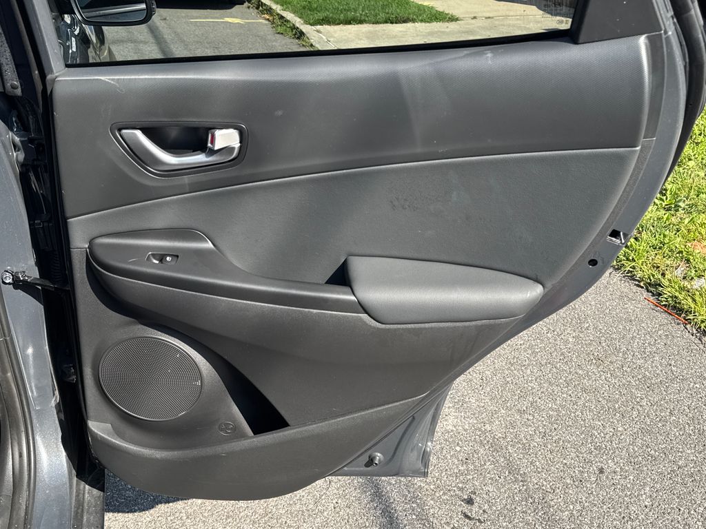 2023 Hyundai Kona Limited - Photo 38