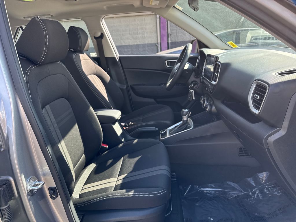 2023 Hyundai Venue SEL - Photo 36