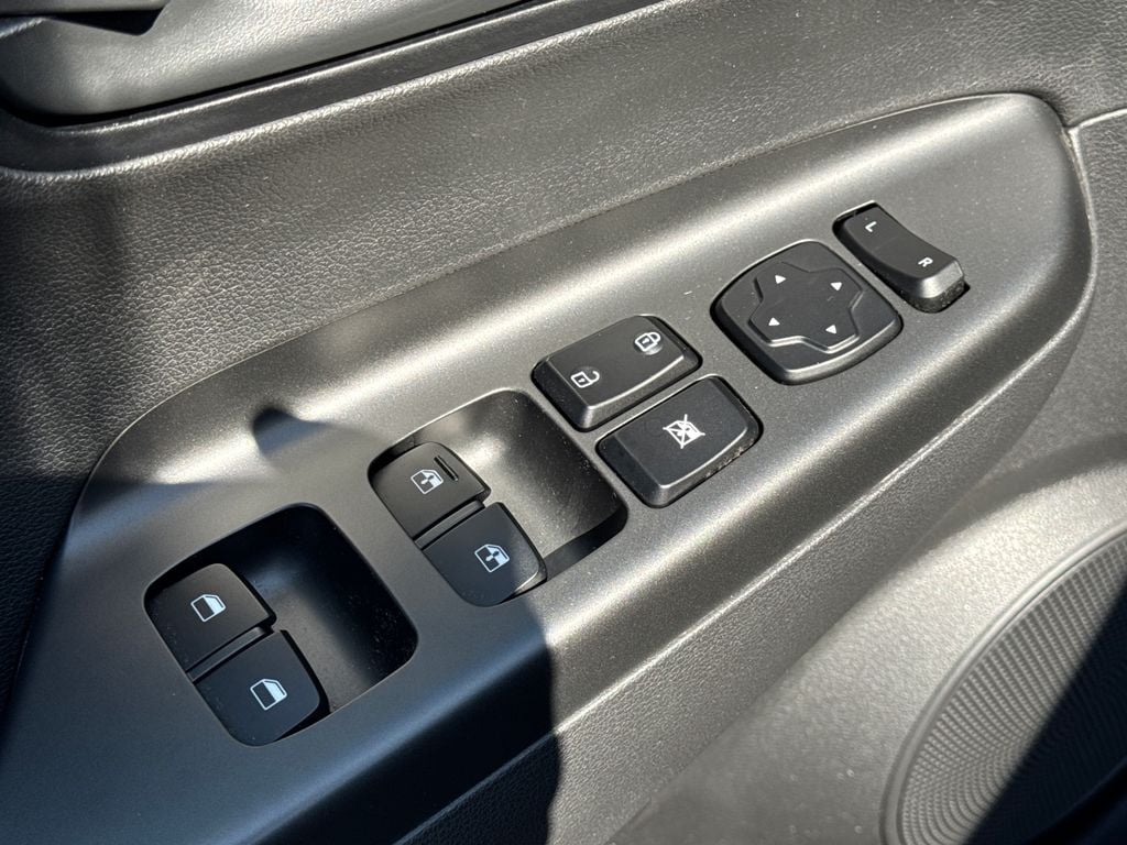 2023 Hyundai Kona SEL - Photo 15