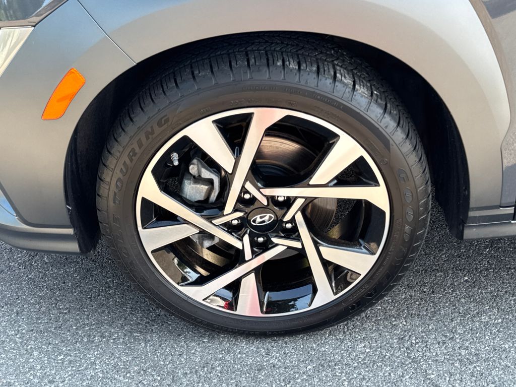 2023 Hyundai Kona Limited - Photo 13