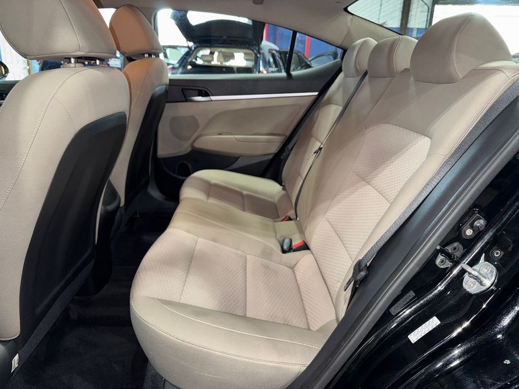 2019 Hyundai Elantra SE - Photo 31