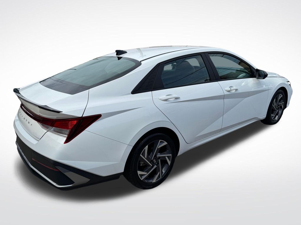 2025 Hyundai Elantra SEL - Photo 10