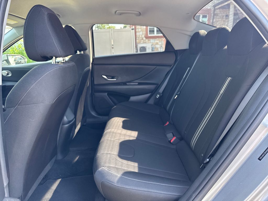 2022 Hyundai Elantra SEL - Photo 32