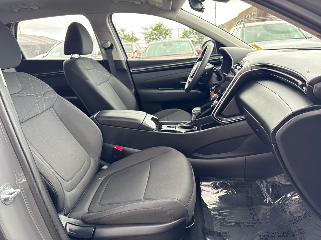 2024 Hyundai Tucson SE - Photo 34