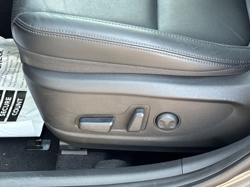2023 Hyundai Kona Limited - Photo 17