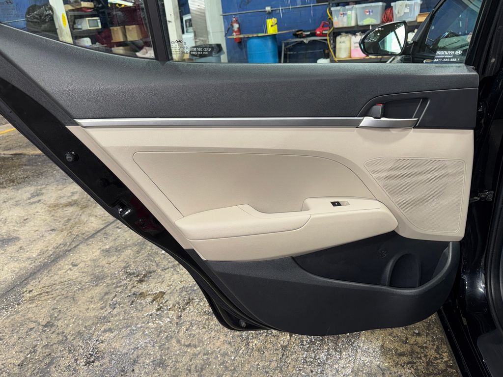 2019 Hyundai Elantra SE - Photo 30
