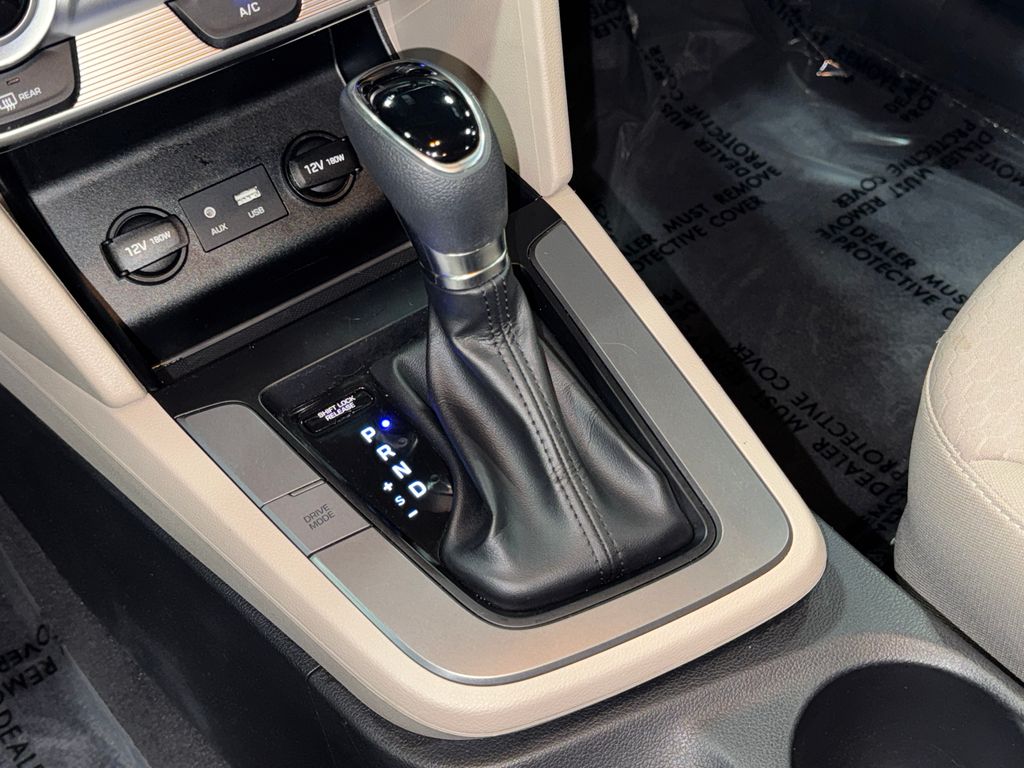 2019 Hyundai Elantra SE - Photo 26